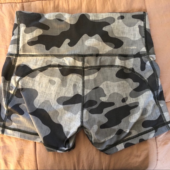 Adidas booty shorts // higher waisted - Picture 2 of 3